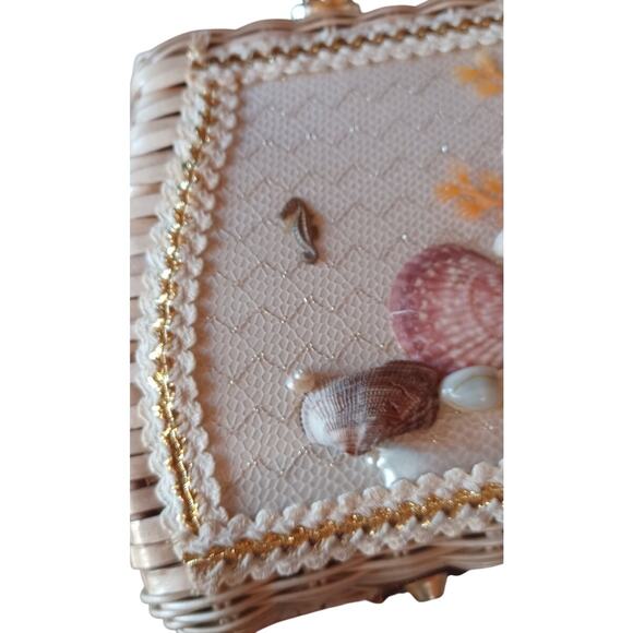 Vintage 1950s/60s Princess Charming by Atlas Wicker Seashell Lucite Handbag - Picture 4 of 12